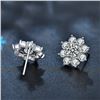 Image 4 : 1 CT GRA CERTIFIED FLOWER STYLE ROUND BRILLIANT