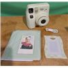 Image 3 : FUJIFILM INSTAX MINI SE INSTANT CAMERA