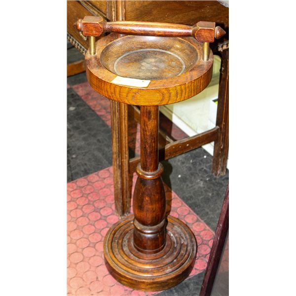 WOODEN ASH TRAY HOLDER