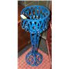 Image 1 : BLUE PLANT STAND 27.5" TALL