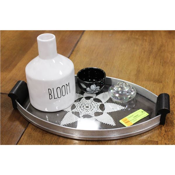 ESTATE VINTAGE DOILIE INLAY TRAY + HAND