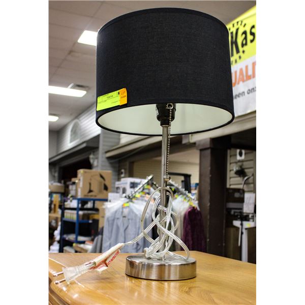 TABLE LAMP H-17.5"