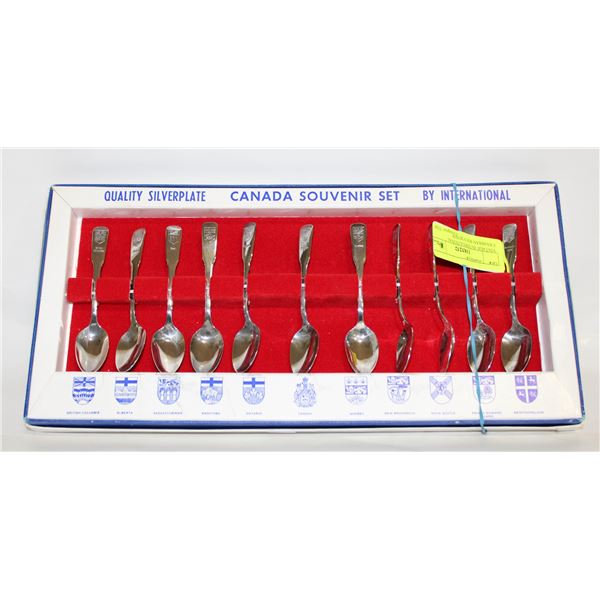 VINTAGE INTERNATIONAL CANADIAN SOUVENIER