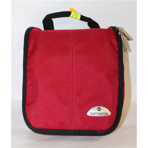 PAIR OF PORTABLE DVD PLAYERS & CASE