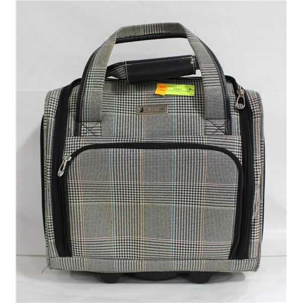 LONDON FOG CARRY-ON CASE