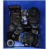 Image 1 : TOTE OF NIKON D2X CAMERAS SOLD WITH CAMERA LENSE