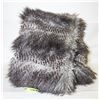 Image 1 : BELLA LUX FAUX FUR SHOWHOME BLANKET-ESTATE