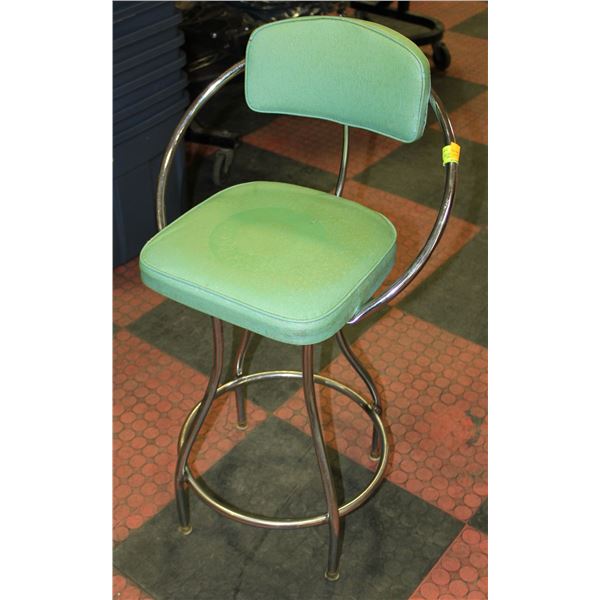 VINAGE GREEN BAR STOOL