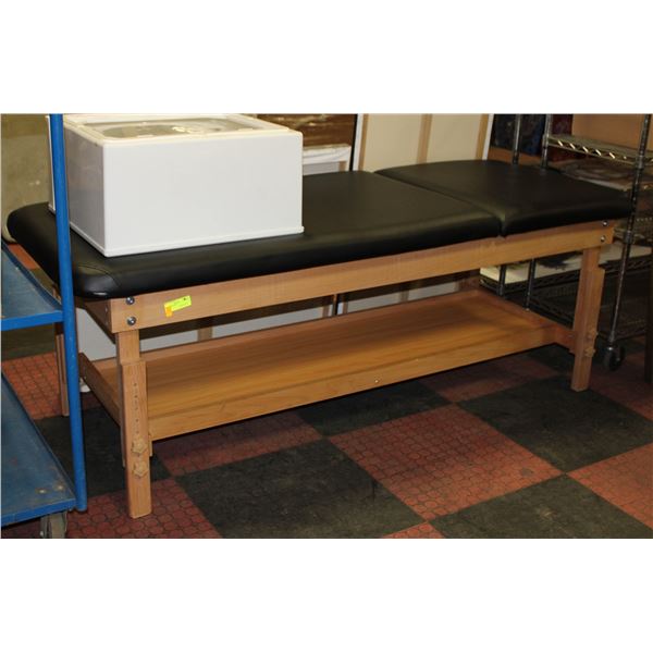 MASSAGE TABLE