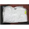 Image 1 : 5 NEW HAROLDS S/8 WHITE BUTTON UPS 100% COTTON
