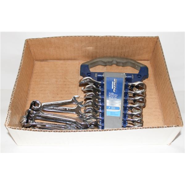 BOX WITH 7-PIECE SAE STUBBY COMBINATION