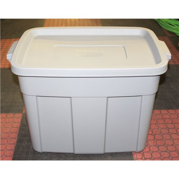 NEW RUBBERMAID 68L ROUGHNECK TOTE WITH LID