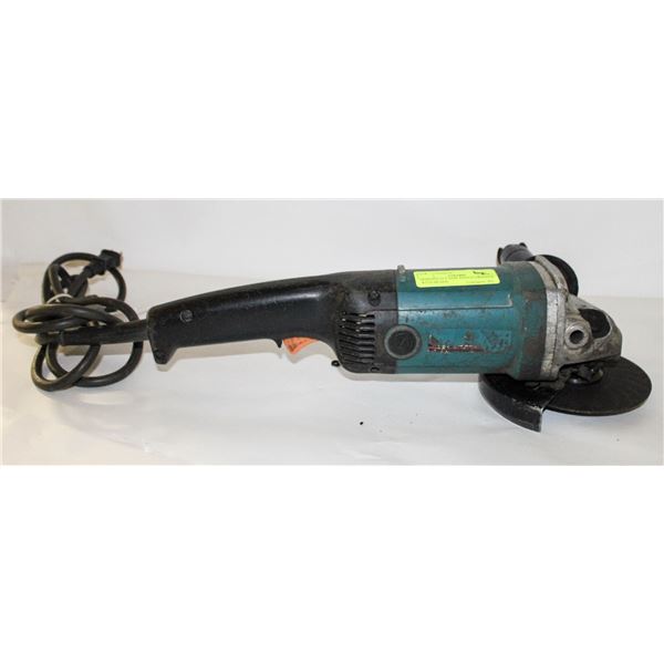 MAKITA 12.5 AMP ANGLE GRINDER WITH BLADE