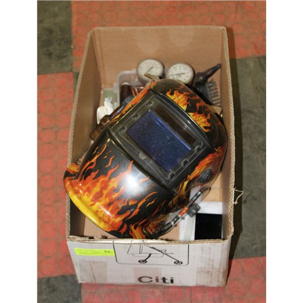 BOX WITH WELDING TOOLS AND ACCESSORIES INCL.