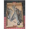 Image 1 : FLAT WITH 14-PIECE SAE COMBINATION WRENCHES