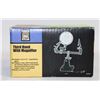 Image 1 : NEW THIRD HAND WITH MAGNIFIER - 2" X 2.5"