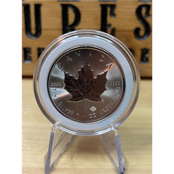 Lot 11-1) 1 oz Canadian Maple 2022 Silver