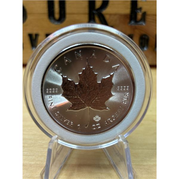 Lot 43-1) 1 oz Canadian Maple 2022 Silver