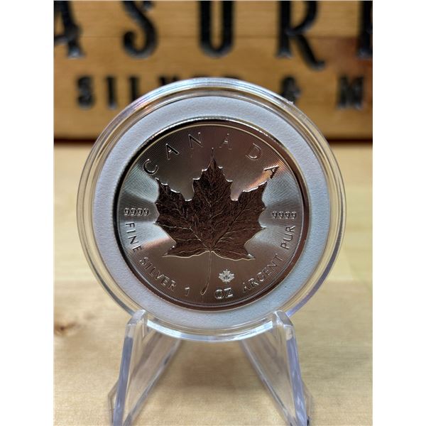 Lot 87-1) 1 oz Canadian Maple 2022 Silver