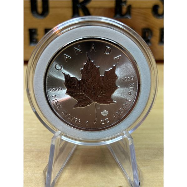 Lot 100-1) 1 oz Canadian Maple 2022 Silver
