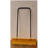 Image 1 : *Extra Wide Snow Shovel 54.25" Tall x 35.75" Wide