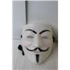 Image 3 : (2) V for Vendetta Plastic Masks