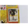 Image 4 : Starting Lineup 1994 Edition Adam Oates Hockey Figure and Trading Card