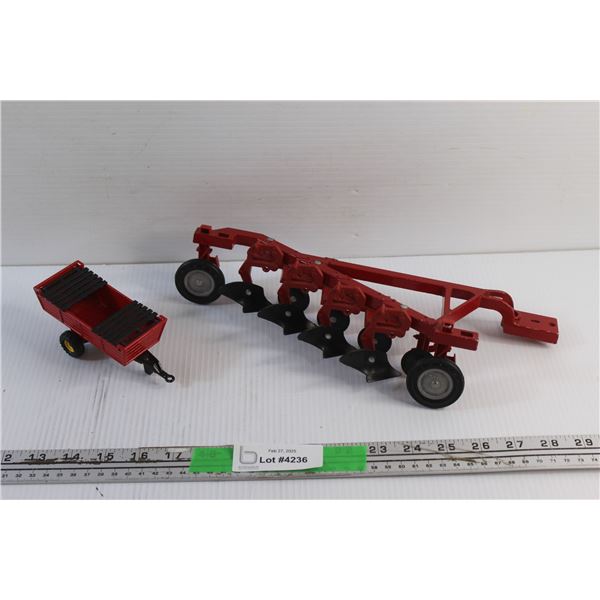 (2) Farm Equipment/Farm Trailer Toys