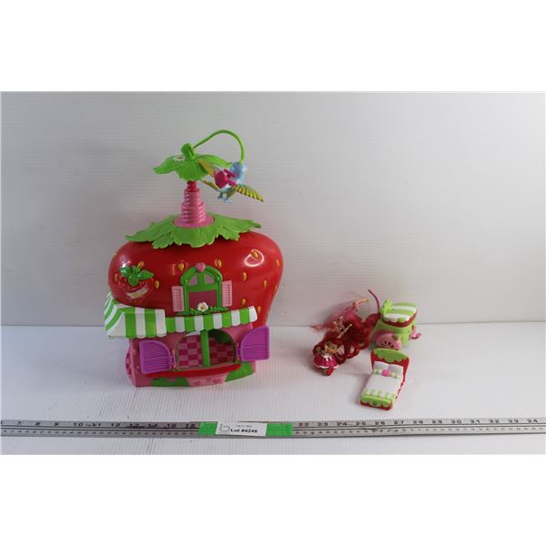 Strawberry Shortcake Doll House and Toys