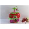 Image 2 : Strawberry Shortcake Doll House and Toys