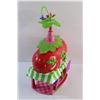 Image 6 : Strawberry Shortcake Doll House and Toys