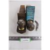 Image 1 : (2) Trailer Hitches & Pin - As is