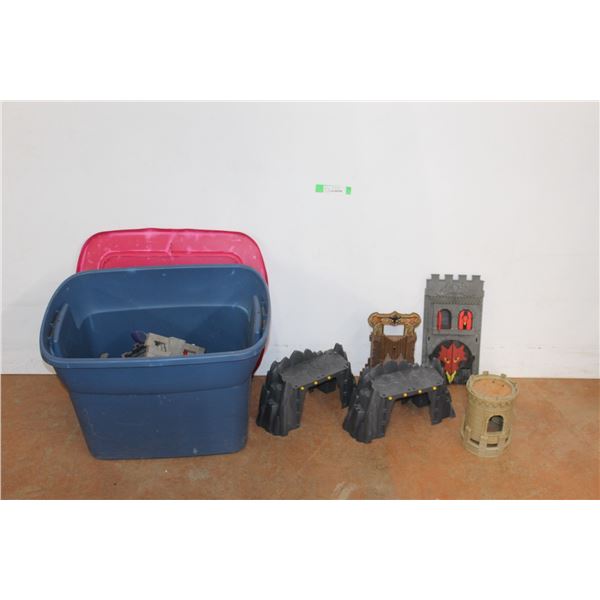 *Plastic Tote with Lid 15'' x 18'' x 23 1/2'' and Play Mobile Toys