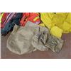Image 5 : *Plastic Tote 15'' x 23'' x 18'', Rain Jackets, Rain Pants and Grill Cover