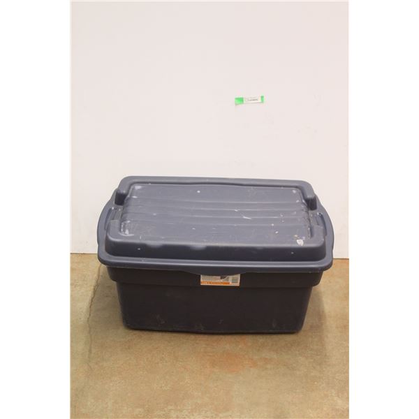 *Plastic Rubbermaid Tote with Lid 32'' x 20'' x 17''