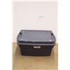Image 1 : *Plastic Rubbermaid Tote with Lid 32'' x 20'' x 17''