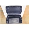 Image 4 : *Plastic Rubbermaid Tote with Lid 32'' x 20'' x 17''