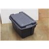 Image 5 : *Plastic Rubbermaid Tote with Lid 32'' x 20'' x 17''