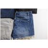 Image 4 : (3) Jeans - Size 6 x 29 and Denim Low Rise Shorts - Size 7