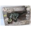 Image 4 : Plush Toys, Flashlight, 1000 pc Jigsaw Puzzle and Jurassic Dinosaur Toy