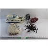 Image 1 : Blue Marlin Yacht Toy, Kraken & Play Mobile Toys, Batman Figurine and Llama Heat Bag