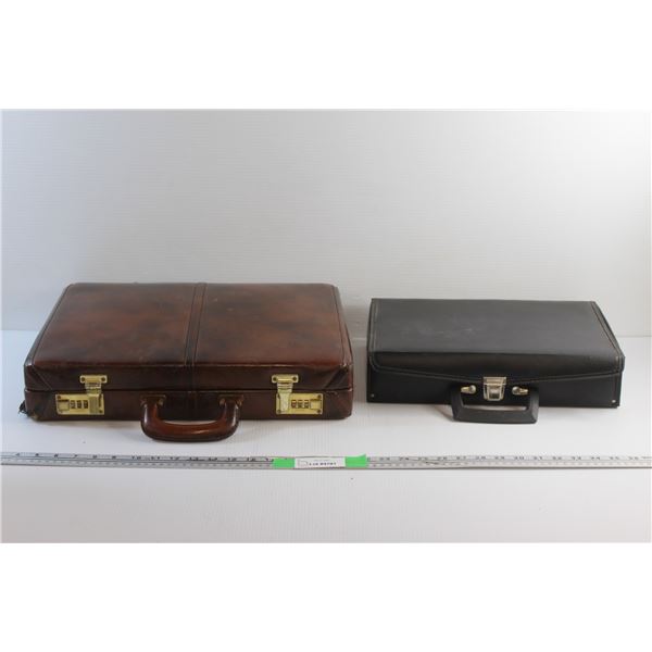 (23) Audio Cassettes - Hooked on Dixie, Anne Murray & Glen Campbell, Cassette Case and Briefcase - S