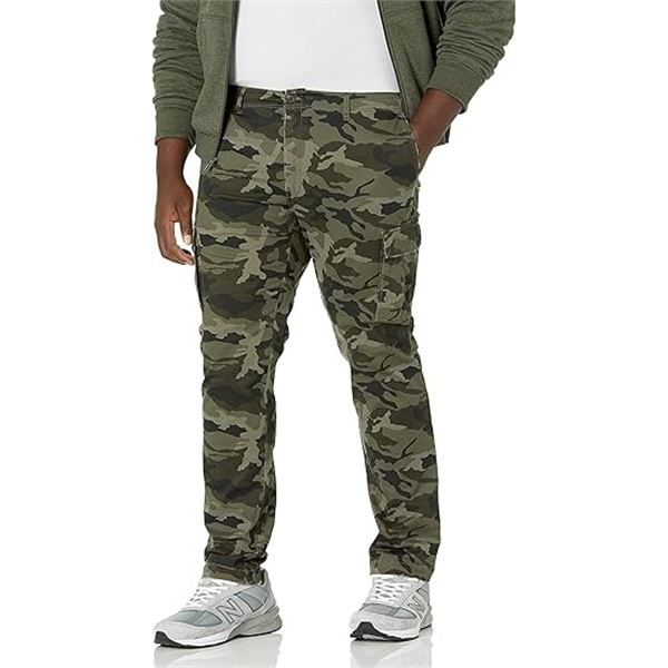 NEW AMAZON ESSENTIALS MEN'S GREEN CAMO PANTS