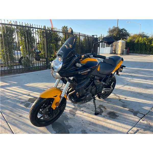 KAWASAKI VERSUS650 2012 APP  DUP/T-DON