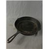 Image 2 : 2 Cast Iron Frying Pans