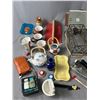 Image 2 : Nice Lot of Vintage Glass & Collectibles