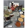 Image 3 : Nice Lot of Vintage Glass & Collectibles