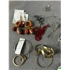 Image 2 : Nice Lot of Vintage and Costume Earrings