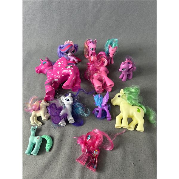 Lot of My Little Pony Ponies.