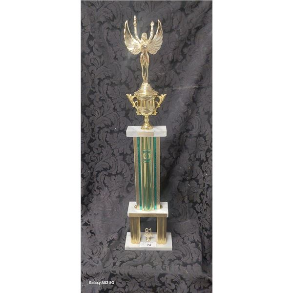 Vintage car trophy 1981 33"
